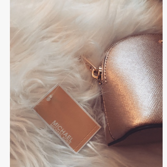 ✨SOLD✨[michael kors] pouch - Picture 6 of 8